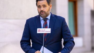 Núñez promete un programa de mejora de centros educativos si es presidente: "Sacaremos a los niños de los barracones"