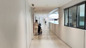 Trasladan al hospital a dos heridos por la colisión de dos turismos en Méntrida (Toledo)