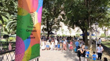 Los jardines del Prado bullen de actividad con la Feria Infantil de día