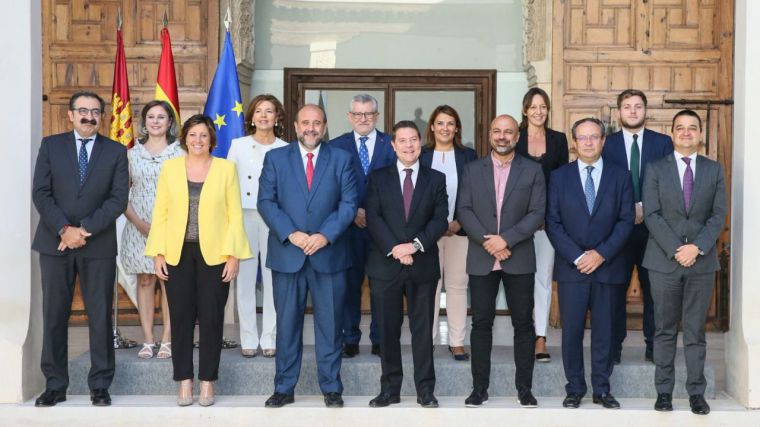 Reunión del Consejo de Gobierno  en el Palacio de Fuensalida.