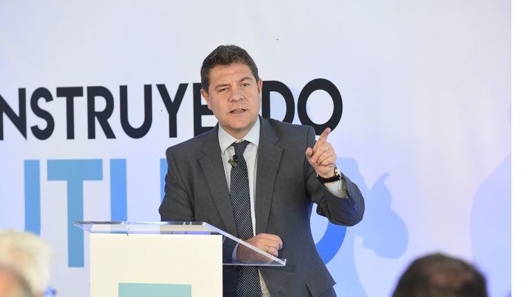 Emiliano García-Page en el acto de inauguración en el que ha hecho las declaraciones sobre financiación autonómica.