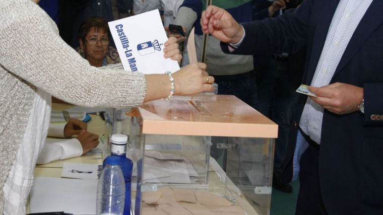 Comienza la campaña del 28A: Los partidos, a la caza de 570.000 votos de los indecisos en CLM