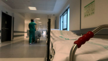 SATSE denuncia el cierre de más de 10.200 camas en los hospitales durante el verano